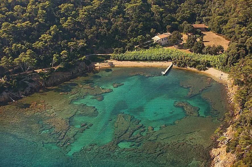 Baie de Port-Man, île de Port-Cros
