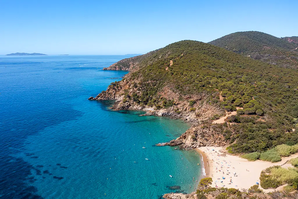 Excursions en mer avec Cap Camarat 12.5 WA – modèle 2021 : Cavalaire Plage de Bonporteau, en location avec skipper au port de Cavalaire-sur-Mer
